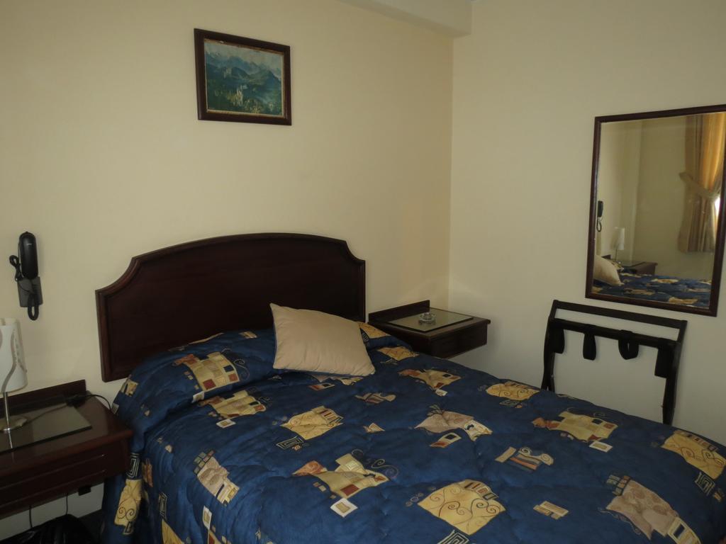 Hotel Plaza Mayor Lima Bilik gambar